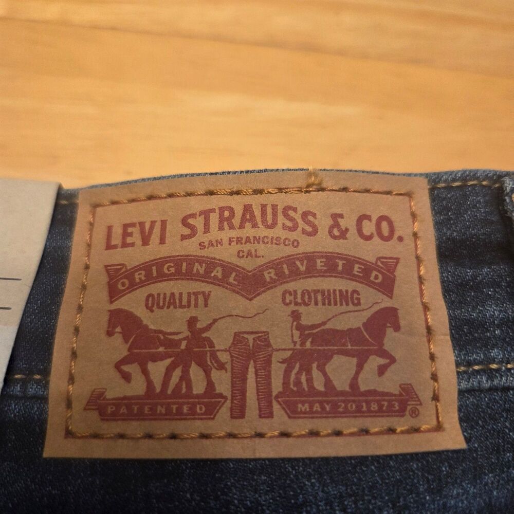 Levis Women 725 NWT Jeans High Rise Boot Cut 32x32 Dark Wash Denim - Picture 5 of 7
